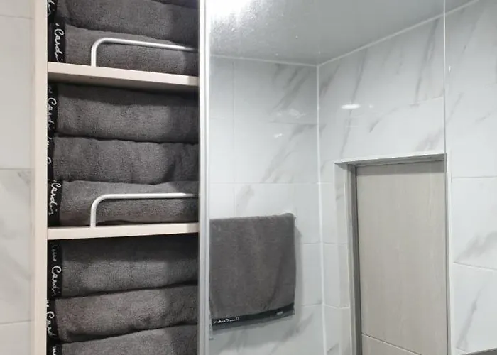 Pensión Urin House *