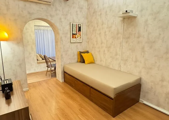 Urin House