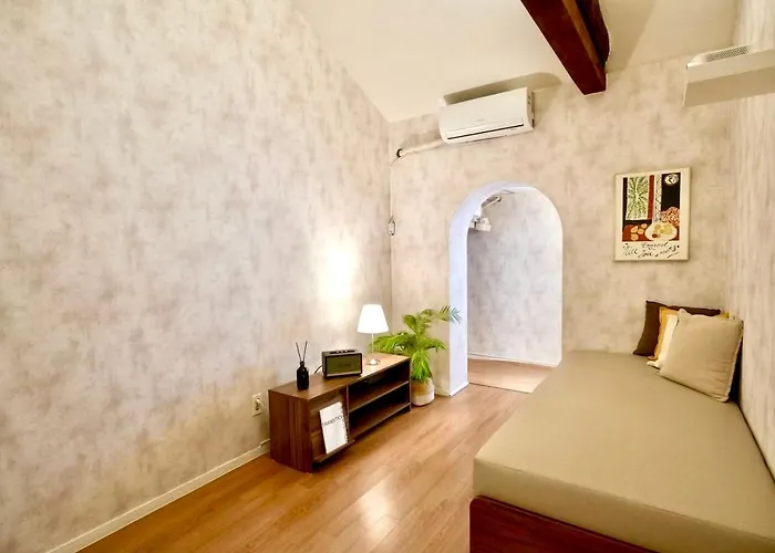 Pensión Urin House *